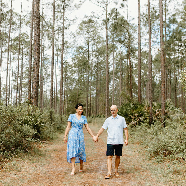 couple-walking-in-the-woods-img