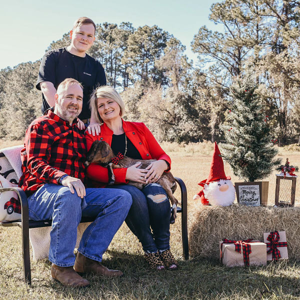 family-backyard-shoot-img